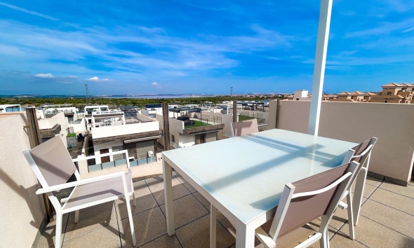 Resale - Villa / House - Orihuela Costa - Villamartín