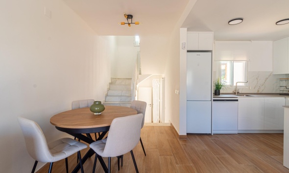 Resale - Townhouse / Terraced House - Torrevieja - Los Frutales