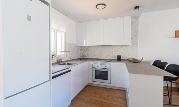 Resale - Townhouse / Terraced House - Torrevieja - Los Frutales