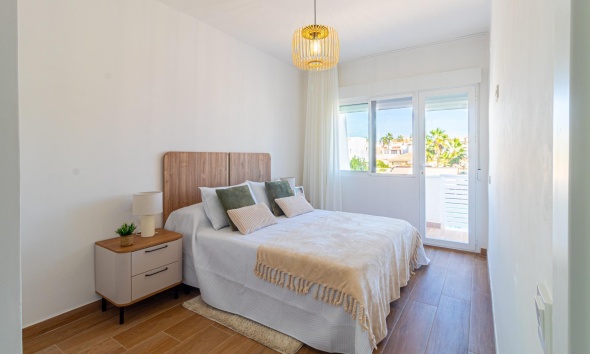 Resale - Townhouse / Terraced House - Torrevieja - Los Frutales