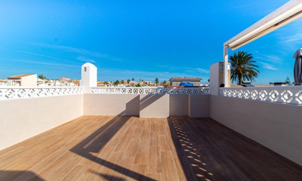 Resale - Townhouse / Terraced House - Torrevieja - Los Frutales