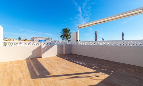Resale - Townhouse / Terraced House - Torrevieja - Los Frutales