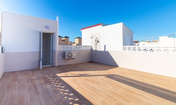 Resale - Townhouse / Terraced House - Torrevieja - Los Frutales