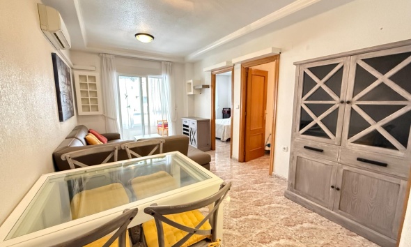 Resale - Apartment / Duplex - Torrevieja - Playa del Cura