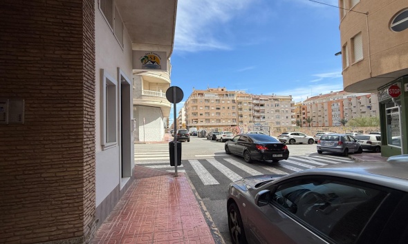 Resale - Apartment / Duplex - Torrevieja - Playa del Cura