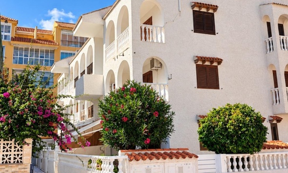 Resale - Apartment / Duplex - Torrevieja - Los Europeos
