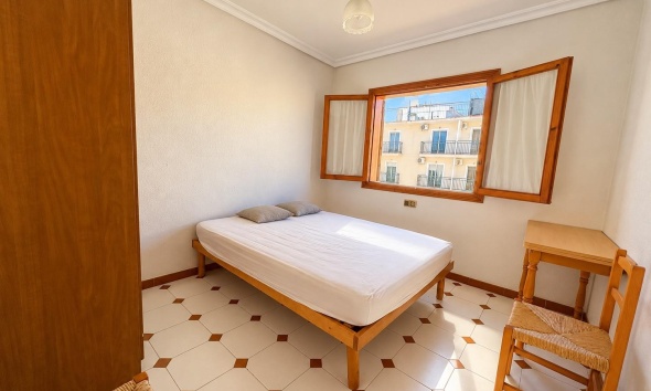 Resale - Apartment / Duplex - Torrevieja - Los Europeos