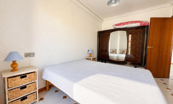 Resale - Apartment / Duplex - Torrevieja - Los Europeos