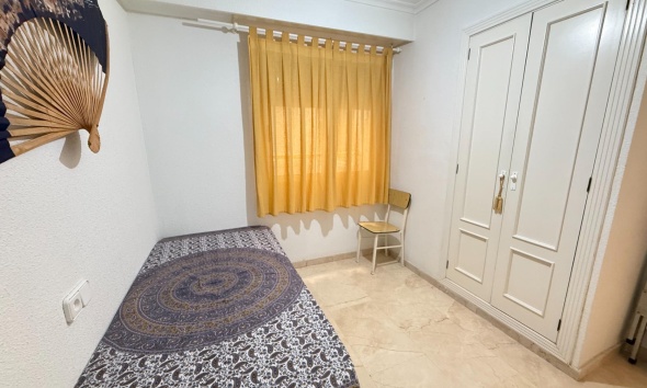 Resale - Apartment / Duplex - Torrevieja - Playa del Cura