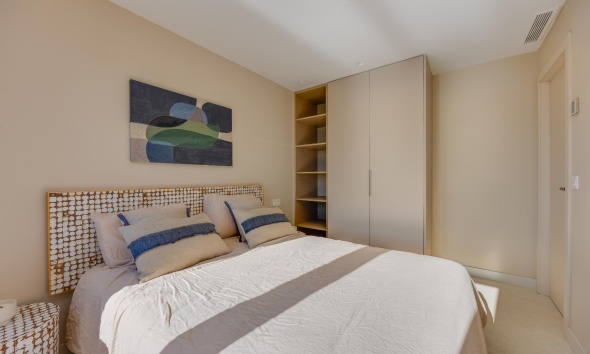 Resale - Apartment / Duplex - Torrevieja - Playa del Acequión