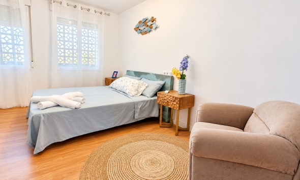 Resale - Apartment / Duplex - Torrevieja - Playa de los Locos